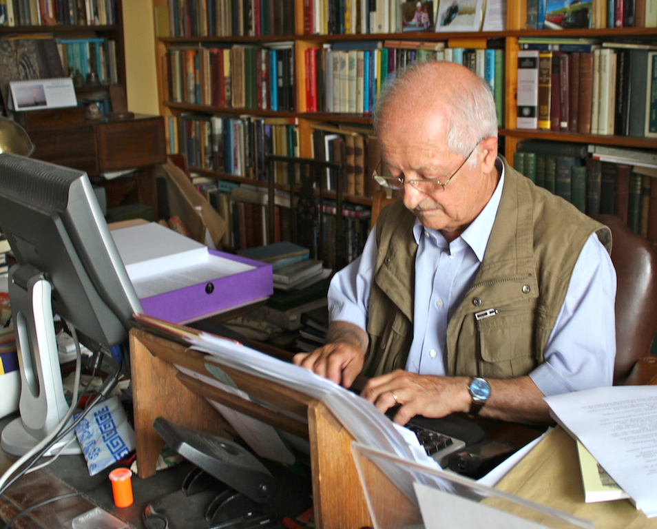 Revd Professor John R. Bartlett
